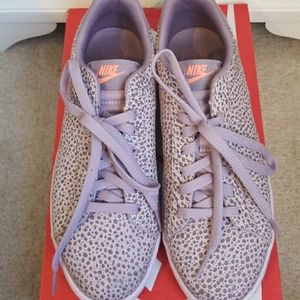 Nike Women's Tennis Classic Ultra Premium Sneakers